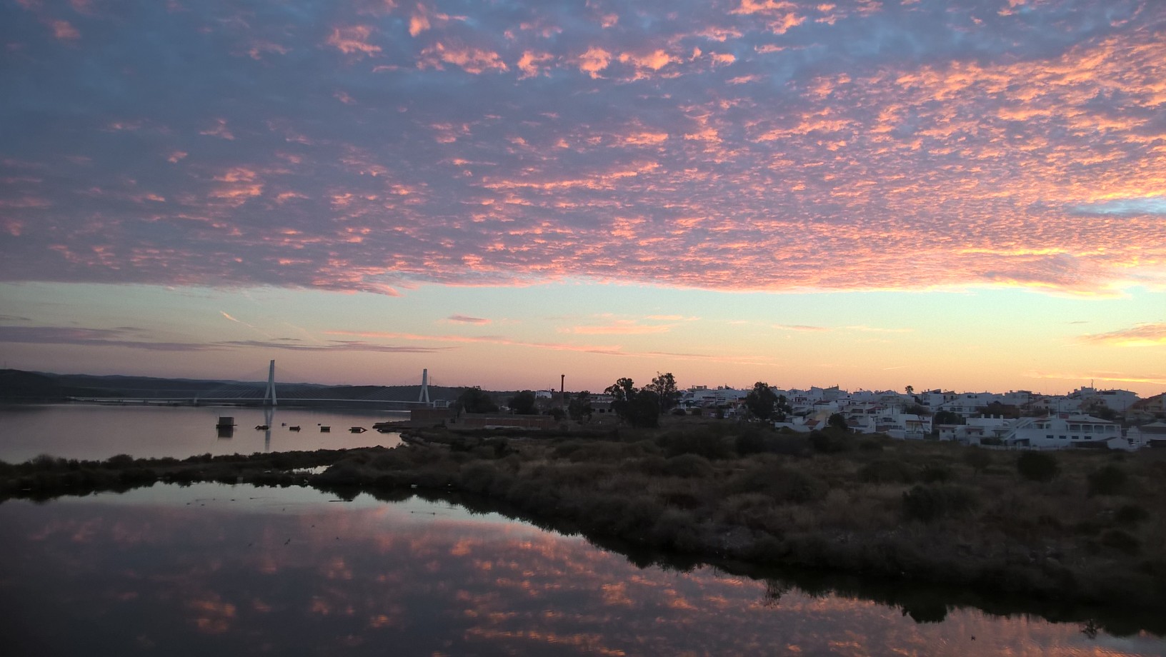 Sonnenaufgang 07:26 Ortszeit Lagoa am 02.10.2015